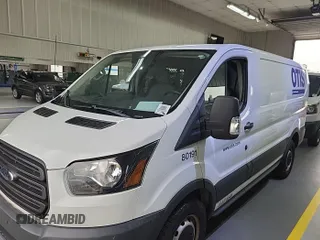 2018 Ford Transit z VIN 1FTYR1YG9JKA80761, wystawiony jako IAAI lot #42859226 z przebiegiem 132 605 mil mil oraz . Historia ofert i sprzedaży dostępna na DreamBid. Obrazek 19.