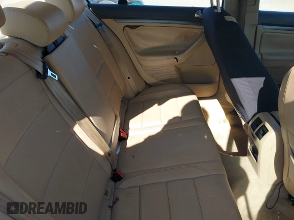 2007 Volkswagen Jetta 2.5 с VIN 3VWSF71K67M033668, выставлен на аукционе IAAI как лот 41701393 с пробегом 227 027 миль миль и . История ставок и продаж доступна на DreamBid. Изображение 8.