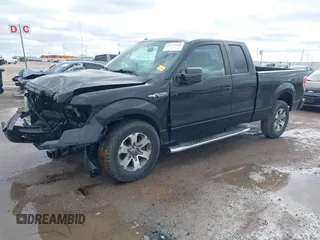2013 Ford F-150 XL z VIN 1FTFX1CF9DFD48104, wystawiony jako IAAI lot #41562168 z przebiegiem 113 267 mil mil oraz . Historia ofert i sprzedaży dostępna na DreamBid. Obrazek 2.