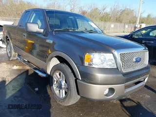 2006 Ford F-150 XLT with VIN 1FTPX125X6NA39456, listed as a IAAI auction lot 41832948 with 266,716 mi miles. Bid and sale history available at carsss.com. Image 1.