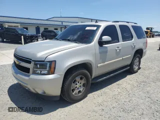 2008 Chevrolet Tahoe LTZ z VIN 1GNFC13018J223597, wystawiony jako Copart lot #61995895 z przebiegiem 228 367 mil mil oraz Czysty tytuł • Clean title. Historia ofert i sprzedaży dostępna na DreamBid. Obrazek 1.