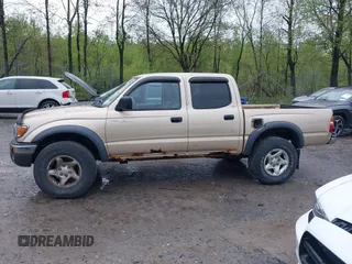 2001 Toyota Tacoma with VIN 5TEHN72N01Z763241, listed as a IAAI auction lot 42185436 with 225,757 mi miles and . Bid and sale history available at carsss.com. Image 14.