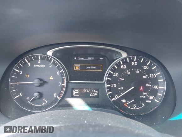 2013 Nissan Pathfinder S with VIN 5N1AR2MM4DC626749, listed as a IAAI auction lot 42132728 with 197,237 mi miles. Bid and sale history available at carsss.com. Image 7.