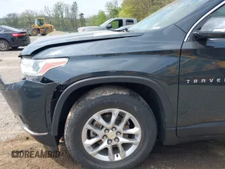 2019 Chevrolet Traverse LT Cloth with VIN 1GNEVGKW6KJ292498, listed as a IAAI auction lot 42006147 with 26,724 mi miles. Bid and sale history available at carsss.com. Image 18.