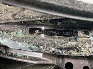 2022 Toyota Camry Hybrid XSE z VIN 4T1K31AKXNU595764, wystawiony jako Copart lot #88411245 z przebiegiem Nie podano mil oraz Szkoda całkowita • Salvage title. Historia ofert i sprzedaży dostępna na DreamBid. Obrazek 13.