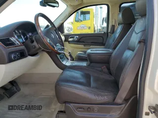 2009 Cadillac Escalade z VIN 1GYFK362X9R143541, wystawiony jako Copart lot #74832044 z przebiegiem 144 597 mil mil oraz Szkoda całkowita • Salvage title. Historia ofert i sprzedaży dostępna na DreamBid. Obrazek 7.
