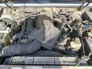 1998 Ford Explorer XL z VIN 1FMZU32EXWUA38970, wystawiony jako Copart lot #44991615 z przebiegiem 298 655 mil mil oraz Szkoda całkowita • Salvage title. Historia ofert i sprzedaży dostępna na DreamBid. Obrazek 11.