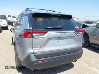 2019 Toyota RAV4 XLE with VIN 2T3W1RFVXKC023834, listed as a IAAI auction lot 41802204 with 78,187 mi miles. Bid and sale history available at carsss.com. Image 3.