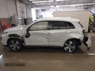 2023 Mitsubishi Outlander ES z VIN JA4ARUAU3PU016211, wystawiony jako IAAI lot #41554954 z przebiegiem 10 778 mil mil oraz . Historia ofert i sprzedaży dostępna na DreamBid. Obrazek 15.
