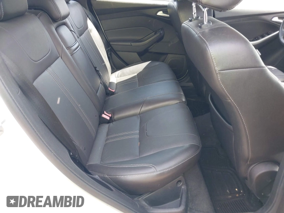 2013 Ford Focus SE with VIN 1FADP3K29DL182434, listed as a IAAI auction lot 42138008 with 103,072 mi miles. Bid and sale history available at carsss.com. Image 8.