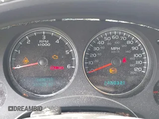 2008 Chevrolet Suburban LTZ z VIN 1GNFC16JX8R252506, wystawiony jako IAAI lot #42402610 z przebiegiem 308 625 mil mil oraz . Historia ofert i sprzedaży dostępna na DreamBid. Obrazek 7.