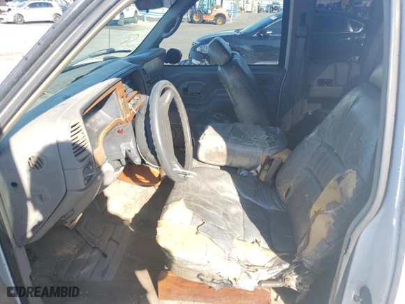 1997 Chevrolet C/K 1500 with VIN 2GBEC19R7V1118602, listed as a Copart auction lot 88310455 with 263,009 mi miles and Salvage Title. Bid and sale history available at carsss.com. Image 7.