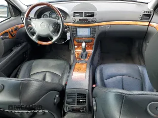 2006 Mercedes-Benz E 500 z VIN WDBUF70J76A869293, wystawiony jako Copart lot #52042215 z przebiegiem 136 742 mil mil oraz Szkoda całkowita • Salvage title. Historia ofert i sprzedaży dostępna na DreamBid. Obrazek 8.