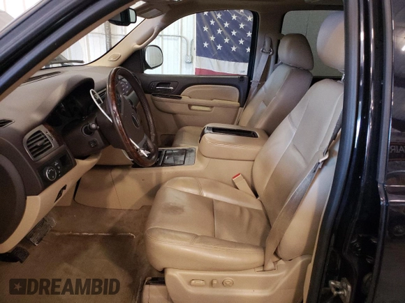 2014 GMC Yukon XL Denali with VIN 1GKS2MEF2ER171962, listed as a Copart auction lot 46996965 with 251,939 mi miles and Salvage Title. Bid and sale history available at carsss.com. Image 7.
