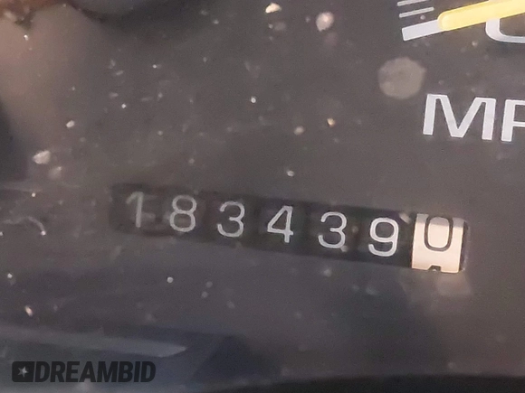 1997 Chevrolet Suburban with VIN 3GNFK16R6VG118242, listed as a IAAI auction lot 41349416 with 183,439 mi miles. Bid and sale history available at carsss.com. Image 15.
