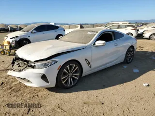 2020 BMW 8 Series 840i с VIN WBAAE2C08LBP61992, выставлен на аукционе Copart как лот 45989825 с пробегом Не указан миль и Списание • Salvage title. История ставок и продаж доступна на DreamBid. Изображение 1.