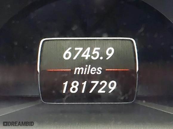 2013 Mercedes-Benz E-Class E 350 Luxury with VIN WDDHF8JB3DA758470, listed as a IAAI auction lot 41879606 with 181,729 mi miles. Bid and sale history available at carsss.com. Image 15.