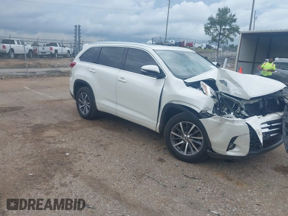 2017 Toyota Highlander XLE with VIN 5TDKZRFH2HS517308, listed as a IAAI auction lot 42170331 with 149,176 mi miles and . Bid and sale history available at DreamBid. Image 1.