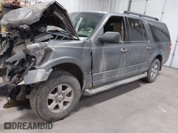 2010 Ford Expedition Max SSV z VIN 1FMJK1G51AEB20993, wystawiony jako IAAI lot #41893454 z przebiegiem 218 590 mil mil oraz . Historia ofert i sprzedaży dostępna na DreamBid. Obrazek 2.