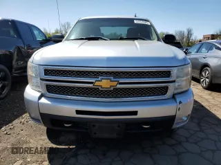 2012 Chevrolet Silverado 1500 LT with VIN 1GCRKSE73CZ273436, listed as a Copart auction lot 53454685 with 261,677 mi miles and Salvage Title. Bid and sale history available at DreamBid. Image 5.