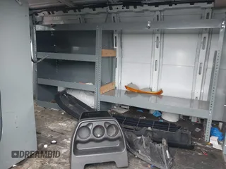 2019 GMC Savana Cargo z VIN 1GTW7AFG0K1187642, wystawiony jako IAAI lot #41505063 z przebiegiem 103 846 mil mil oraz . Historia ofert i sprzedaży dostępna na DreamBid. Obrazek 8.