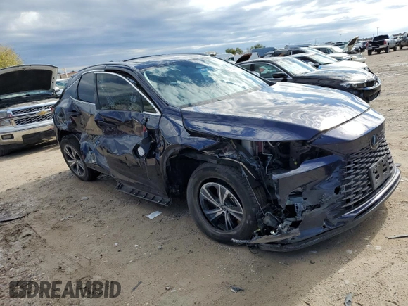 2024 Lexus RX 350 z VIN JTJCHMAA8R2011685, wystawiony jako Copart lot #81186074 z przebiegiem 41 908 mil mil oraz Szkoda całkowita • Salvage title. Historia ofert i sprzedaży dostępna na DreamBid. Obrazek 4.