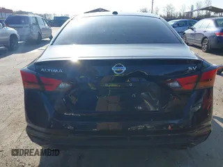 2019 Nissan Altima 2.5 SV with VIN 1N4BL4DV1KC104369, listed as a IAAI auction lot 41933069 with 40,542 mi miles. Bid and sale history available at carsss.com. Image 17.