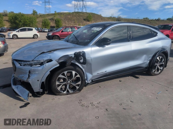 2022 Ford Mustang Mach-E Premium с VIN 3FMTK3SU9NMA43695, выставлен на аукционе Copart как лот 56775775 с пробегом 14 777 миль миль и Списание • Salvage title. История ставок и продаж доступна на DreamBid. Изображение 1.