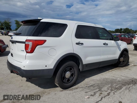 2016 Ford Utility Police Interceptor with VIN 1FM5K8AR4GGA27954, listed as a Copart auction lot 66463304 with 136,857 mi miles and Non Repairable. Bid and sale history available at carsss.com. Image 3.