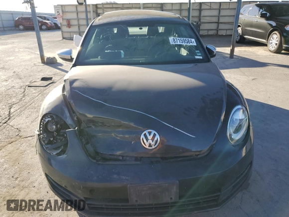 2013 Volkswagen Beetle 2.5L w/Sun с VIN 3VWJP7AT1DM680038, выставлен на аукционе Copart как лот 87159584 с пробегом 131 261 миль миль и Списание • Salvage title. История ставок и продаж доступна на DreamBid. Изображение 5.