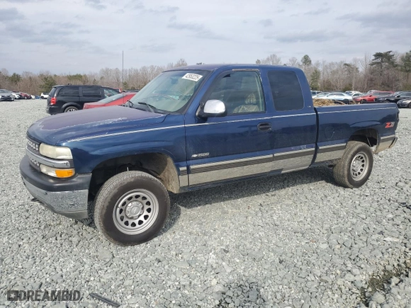 2000 Chevrolet Silverado 1500 LS with VIN 2GCEK19T1Y1119176, listed as a Copart auction lot 42953225 with 211,741 mi miles and Salvage Title. Bid and sale history available at carsss.com. Image 1.