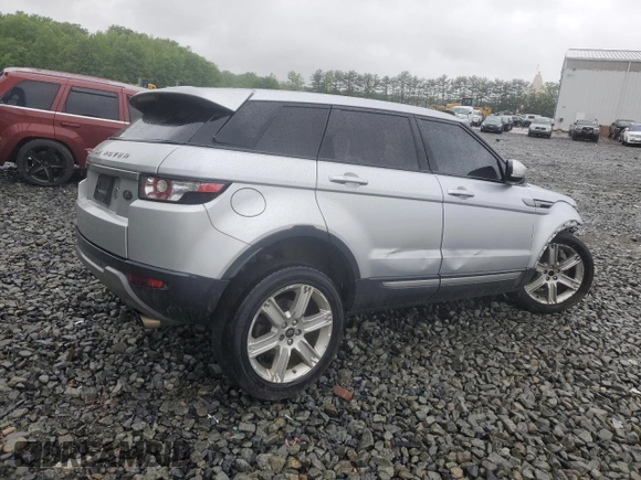 2013 Land Rover Range Rover Evoque Pure Plus z VIN SALVP2BG1DH845186, wystawiony jako Copart lot #57889835 z przebiegiem Nie podano mil oraz Szkoda całkowita • Salvage title. Historia ofert i sprzedaży dostępna na DreamBid. Obrazek 3.
