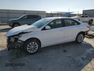 2016 Toyota Camry XLE with VIN 4T1BF1FK0GU999255, listed as a Copart auction lot 43945925 with 38,928 mi miles and Salvage Title. Bid and sale history available at DreamBid. Image 1.