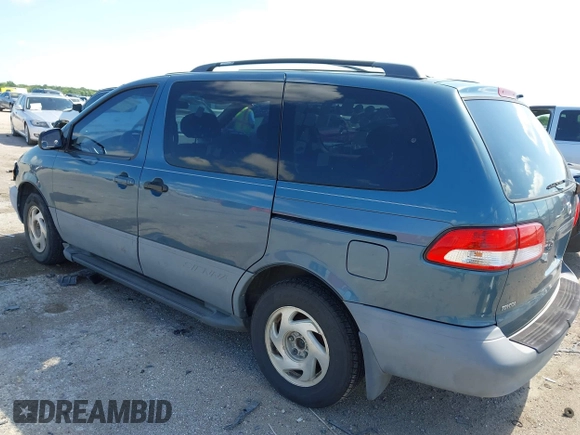 2002 Toyota Sienna LE with VIN 4T3ZF13C82U429841, listed as a IAAI auction lot 42131029 with 271,573 mi miles and . Bid and sale history available at DreamBid. Image 3.