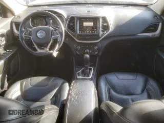 2017 Jeep Cherokee Limited z VIN 1C4PJLDBXHW540005, wystawiony jako Copart lot #57258465 z przebiegiem 162 633 mil mil oraz Szkoda całkowita • Salvage title. Historia ofert i sprzedaży dostępna na DreamBid. Obrazek 8.