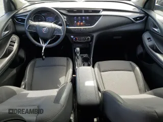 2021 Buick Encore GX Preferred z VIN KL4MMCSL1MB167504, wystawiony jako Copart lot #57316205 z przebiegiem 10 929 mil mil oraz Szkoda całkowita • Salvage title. Historia ofert i sprzedaży dostępna na DreamBid. Obrazek 8.