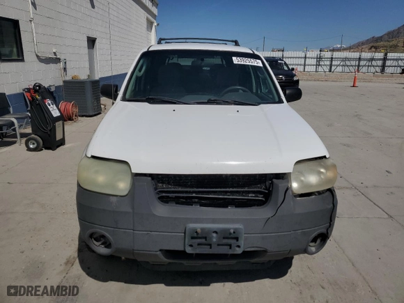 2005 Ford Escape XLT with VIN 1FMYU93105DA03153, listed as a Copart auction lot 53925575 with 282,714 mi miles and Clean Title. Bid and sale history available at carsss.com. Image 5.