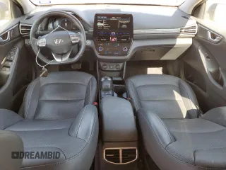 2020 Hyundai Ioniq Limited with VIN KMHC85LJ3LU071113, listed as a Copart auction lot 52460715 with 35,584 mi miles and Clean title. Bid and sale history available at DreamBid. Image 8.