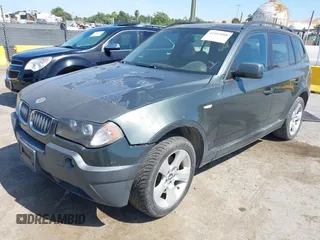2005 BMW X3 3.0i z VIN WBXPA93425WD13768, wystawiony jako IAAI lot #42463088 z przebiegiem 142 877 mil mil oraz . Historia ofert i sprzedaży dostępna na DreamBid. Obrazek 2.