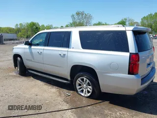 2017 Chevrolet Suburban LT z VIN 1GNSKHKC9HR268651, wystawiony jako IAAI lot #42125406 z przebiegiem 174 451 mil mil oraz . Historia ofert i sprzedaży dostępna na DreamBid. Obrazek 14.