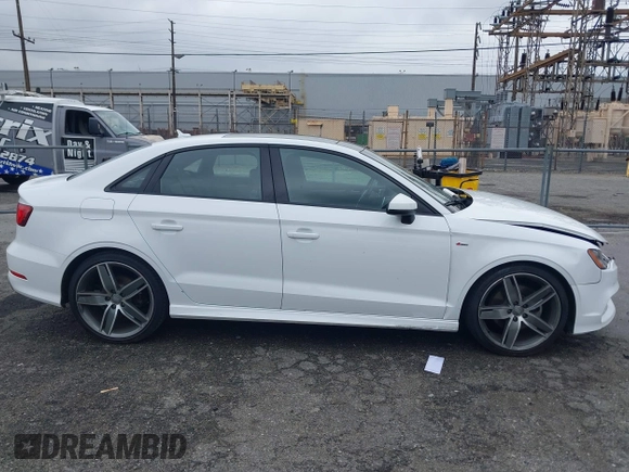 2016 Audi A3 Premium z VIN WAUA7GFF4G1117537, wystawiony jako IAAI lot #42191043 z przebiegiem 86 534 mil mil oraz . Historia ofert i sprzedaży dostępna na DreamBid. Obrazek 13.