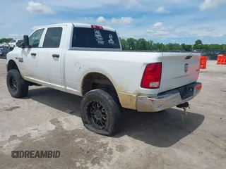 2013 Ram 2500 Tradesman с VIN 3C6TR5CT2DG526239, выставлен на аукционе IAAI как лот 42150592 с пробегом 167 405 миль миль и . История ставок и продаж доступна на DreamBid. Изображение 3.