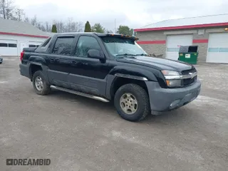 2006 Chevrolet Avalanche Z71 with VIN 3GNEK12Z26G122663, listed as a IAAI auction lot 42027560 with 185,511 mi miles. Bid and sale history available at carsss.com. Image 1.