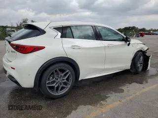 2018 Infiniti QX30 ESSENTIAL with VIN SJKCH5CP2JA047793, listed as a Copart auction lot 49071454 with 43,124 mi miles. Bid and sale history available at carsss.com. Image 3.
