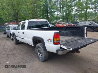 2005 GMC Sierra 2500HD SLE z VIN 1GTHK23U75F804162, wystawiony jako IAAI lot #42143820 z przebiegiem 3 mil mil oraz . Historia ofert i sprzedaży dostępna na DreamBid. Obrazek 3.