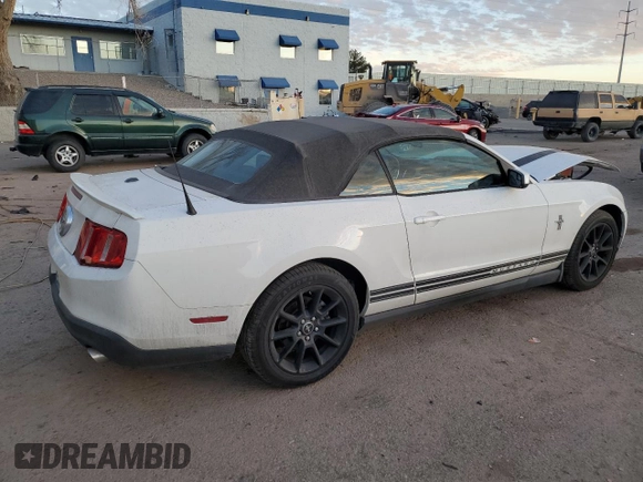 2011 Ford Mustang V6 with VIN 1ZVBP8EM1B5125798, listed as a Copart auction lot 41537645 with 71,635 mi miles and Salvage Title. Bid and sale history available at carsss.com. Image 3.