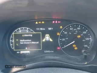 2021 Nissan Kicks SR z VIN 3N1CP5DV7ML556734, wystawiony jako IAAI lot #41652580 z przebiegiem 52 042 mil mil oraz . Historia ofert i sprzedaży dostępna na DreamBid. Obrazek 7.