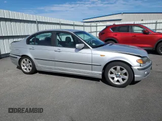 1999 BMW 3 Series 323i z VIN WBAAM3336XCA80249, wystawiony jako Copart lot #48533245 z przebiegiem 235 477 mil mil oraz Czysty tytuł • Clean title. Historia ofert i sprzedaży dostępna na DreamBid. Obrazek 4.