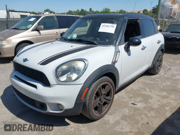 2011 MINI Countryman S z VIN WMWZC3C50BWM26002, wystawiony jako IAAI lot #42383758 z przebiegiem 188 443 mil mil oraz . Historia ofert i sprzedaży dostępna na DreamBid. Obrazek 2.
