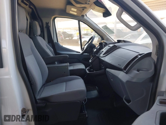 2018 Ford Transit z VIN 1FTYR1YM7JKB53325, wystawiony jako IAAI lot #42063776 z przebiegiem 108 912 mil mil oraz . Historia ofert i sprzedaży dostępna na DreamBid. Obrazek 5.
